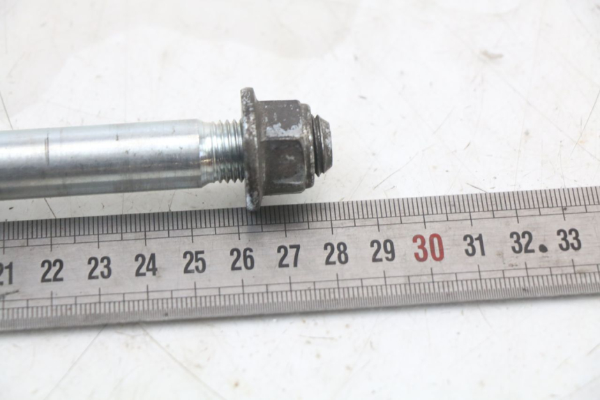 photo de AXE ROUE AVANT PEUGEOT DJANGO 125 (2014 - 2017) - Autre angle de vue