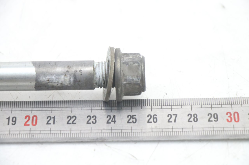 photo de AXE ROUE AVANT PEUGEOT SPEEDFIGHT 3 LC 2T 50 (2009 - 2015) - Autre angle de vue