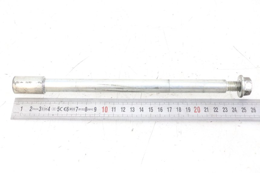 photo de AXE ROUE AVANT PIAGGIO BEVERLY 125 (1998 - 2005) - Zoom état d’usage