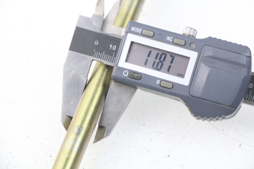 photo de AXE ROUE AVANT RIDE RACE 2T 50 (2012 - 2017) - Autre angle de vue