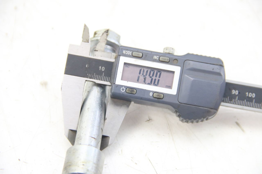 photo de AXE ROUE AVANT APOLLO RFZ 125 - Détail de la pièce