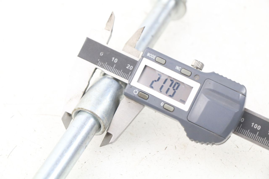 photo de AXE ROUE AVANT MINI MX ROOKIE 125 - Détail de la pièce