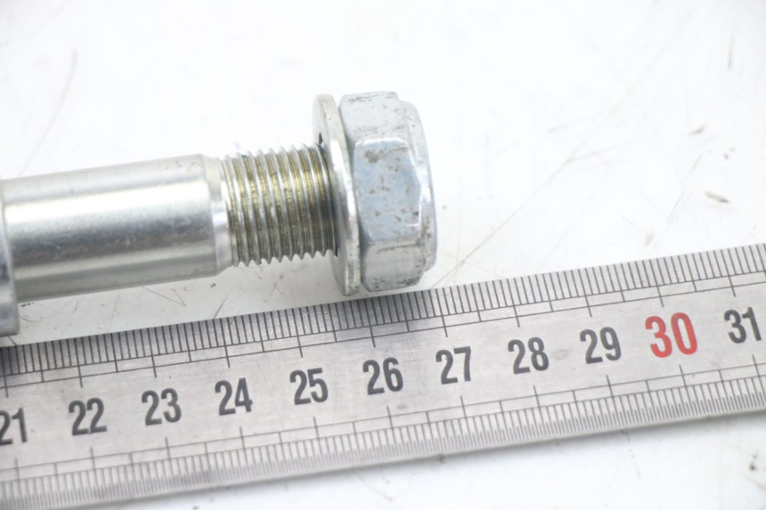 photo de AXE ROUE AVANT ROYAL ENFIELD HYMALAYAN 410 (2016 - 2023) - Autre angle de vue