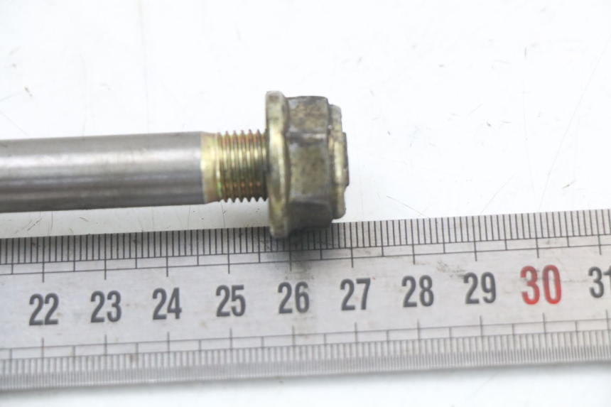 photo de AXE ROUE AVANT DAELIM S3 125 (2010 - 2017) - Zoom état d’usage