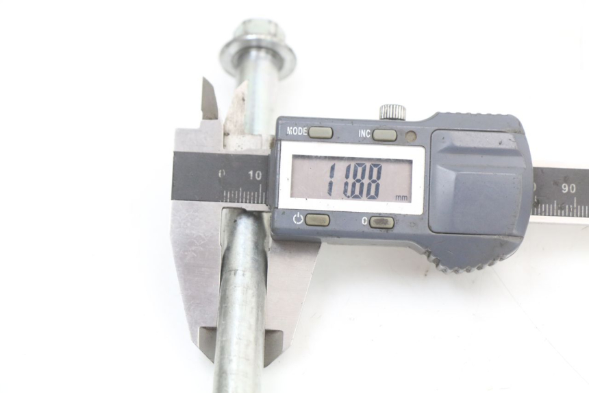 photo de AXE ROUE AVANT JM MOTORS SANTANA 50 (2014 - 2023) - Autre angle de vue