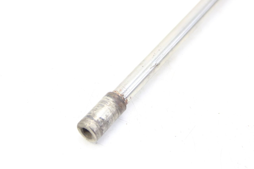 photo de AXE ROUE AVANT PEUGEOT SATELIS COMPRESSOR K15 125 (2006 - 2009) - Autre angle de vue