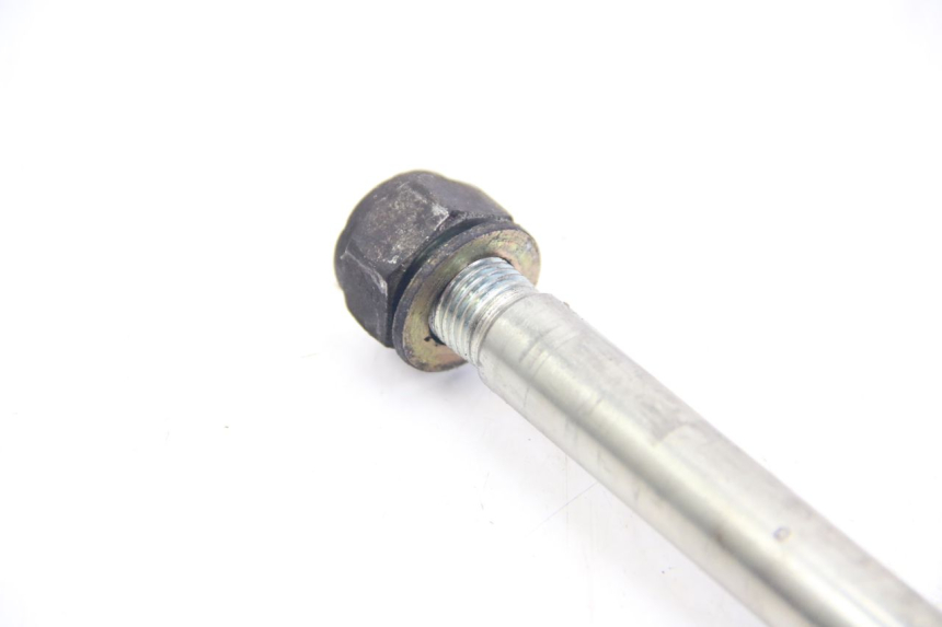 photo de AXE ROUE AVANT PEUGEOT SATELIS 125 (2006 - 2009) - État de surface