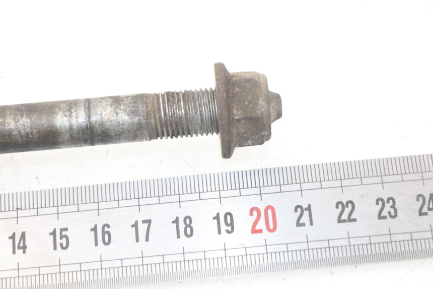 photo de AXE ROUE AVANT PEUGEOT SC 50 (1988 - 1992) - Zoom état d’usage