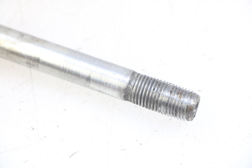 photo de AXE ROUE AVANT APRILIA SCARABEO 100 (2003 - 2012) - Vue d’ensemble