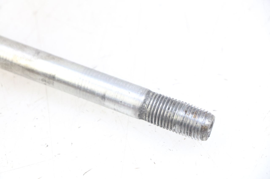 photo de AXE ROUE AVANT APRILIA SCARABEO 100 (2003 - 2012) - Points de fixation