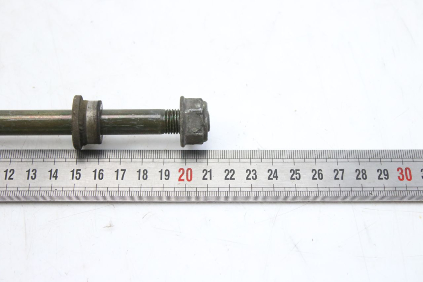 photo de AXE ROUE AVANT KYMCO SENTO 100 (2008 - 2013) - Autre angle de vue