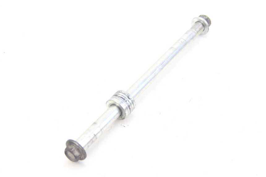 photo de AXE ROUE AVANT SUZUKI SIXTEEN 125 (2008 - 2010) - Détail de la pièce