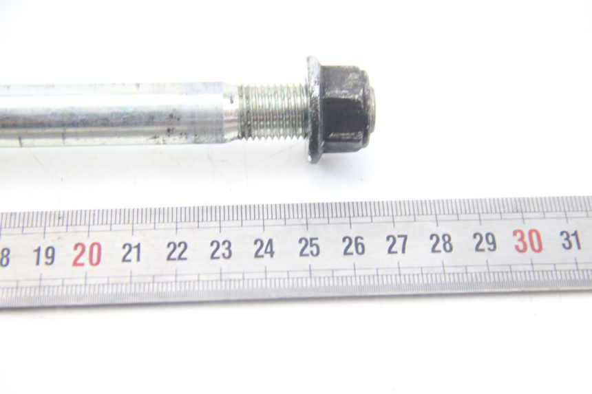 photo de AXE ROUE AVANT SUZUKI SIXTEEN 125 (2008 - 2010) - Points de fixation