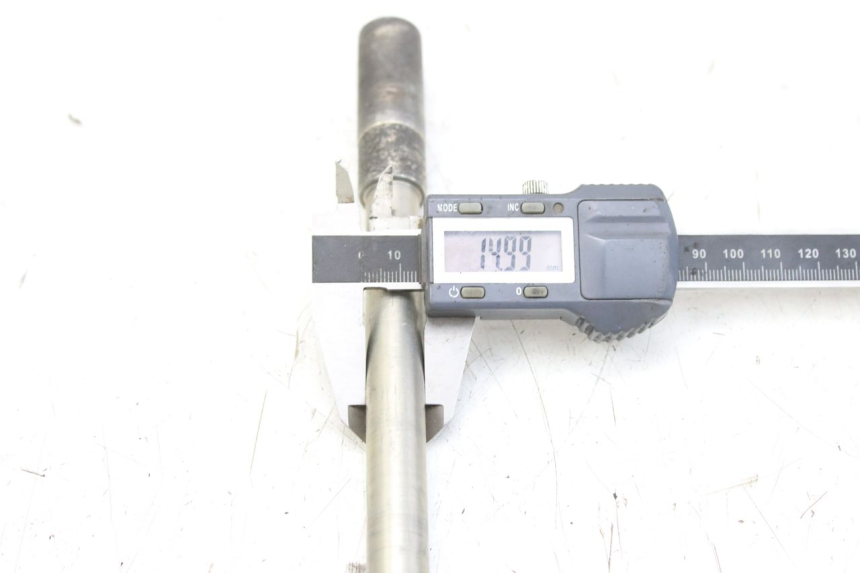 photo de AXE ROUE AVANT MBK SKYCRUISER 125 (2010 - 2013) - Détail de la pièce