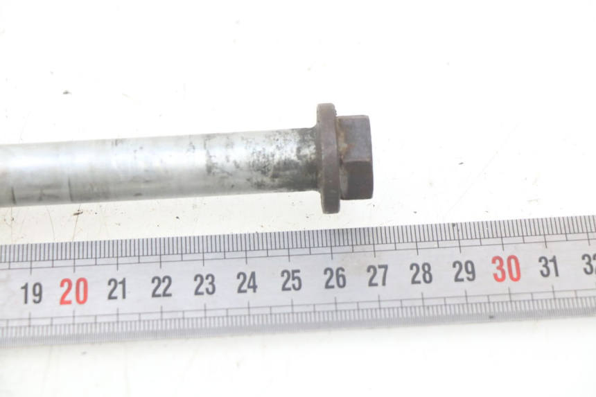 photo de AXE ROUE AVANT PEUGEOT SPEEDFIGHT 3 AIR 50 (2009 - 2015) - Zoom état d’usage