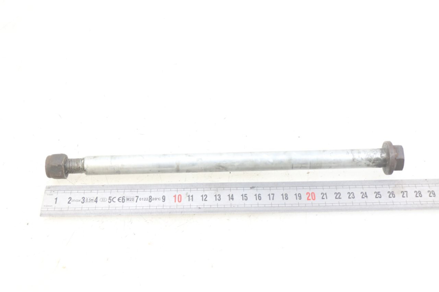 photo de AXE ROUE AVANT PEUGEOT SPEEDFIGHT 3 AIR 50 (2009 - 2015) - Autre angle de vue