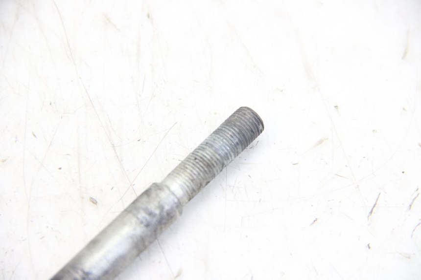 photo de AXE ROUE AVANT JAWA STELLA BABETTA 134 50 - Autre angle de vue