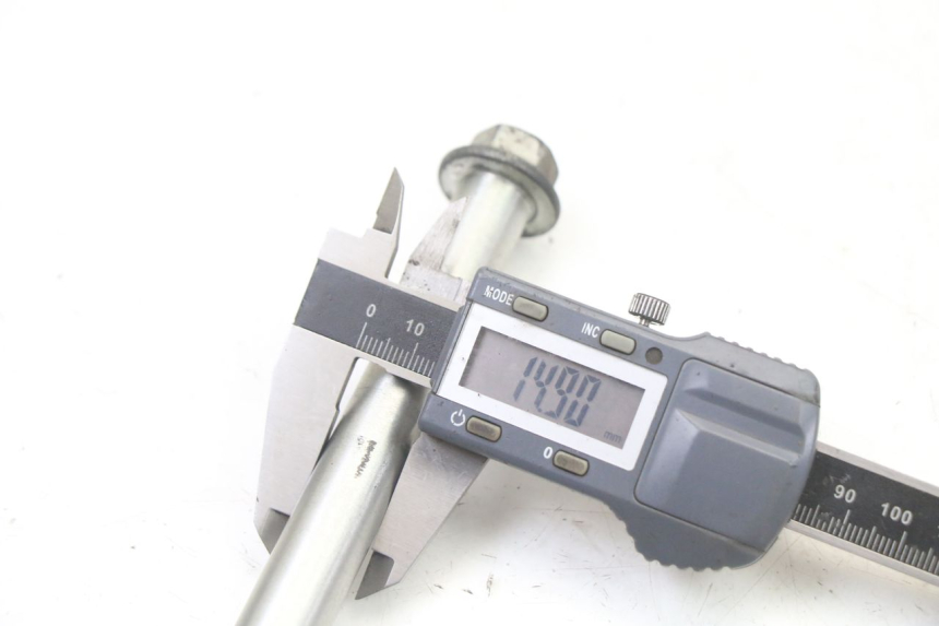 photo de AXE ROUE AVANT PEUGEOT STREETZONE I 2T 50 (2018 - 2020) - Gros plan technique