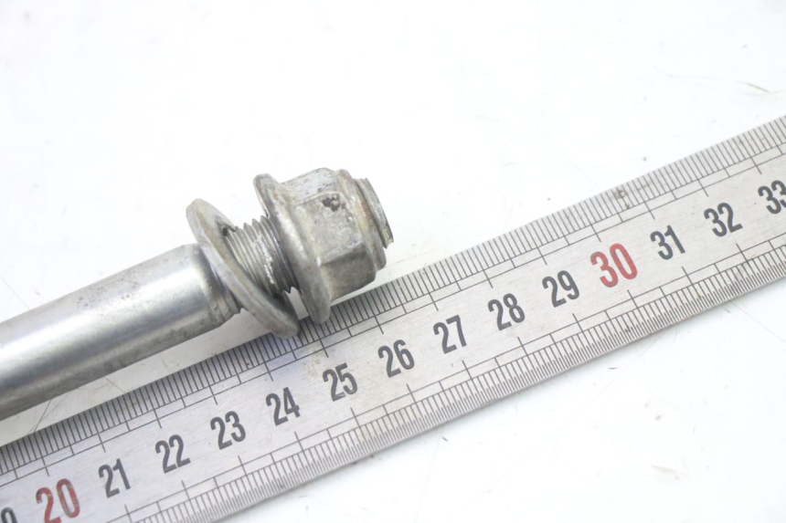 photo de AXE ROUE AVANT PEUGEOT STREETZONE I NAKED 2T 50 (2018 - 2020) - Autre angle de vue