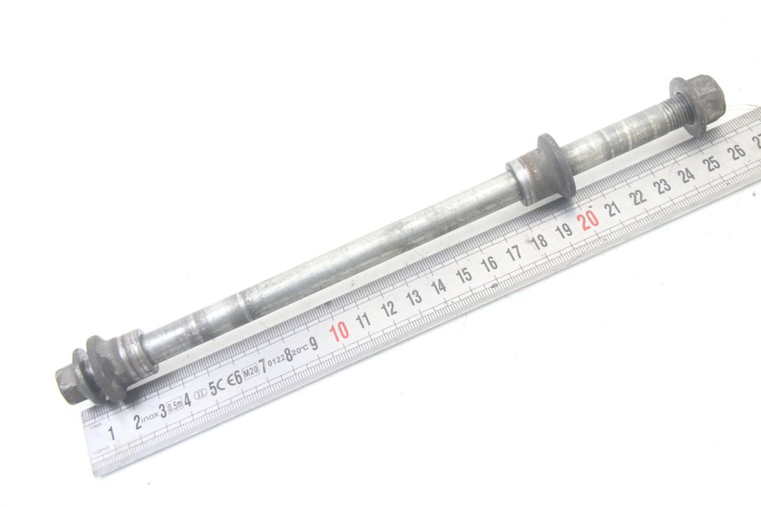 photo de AXE ROUE AVANT SUZUKI BURGMAN 125 (2015 - 2017) - Zoom état d’usage