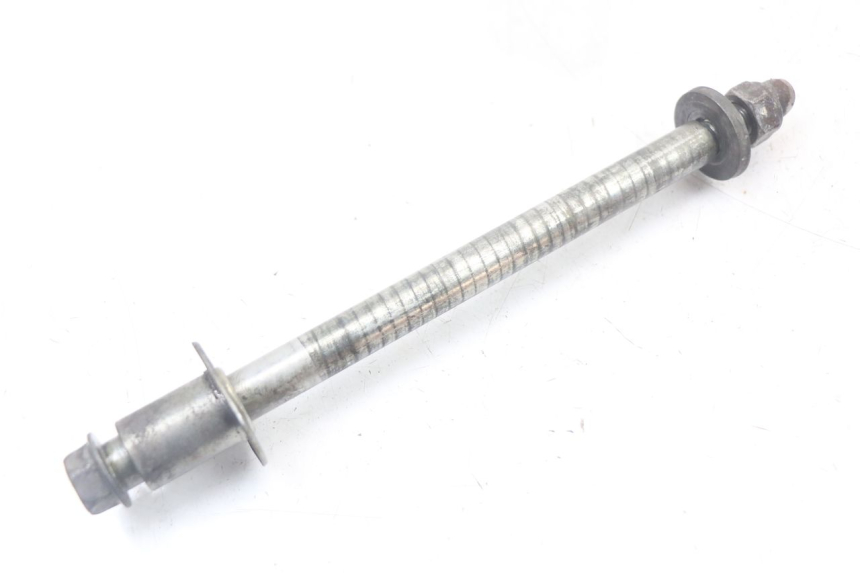 photo de AXE ROUE AVANT SUZUKI GS F 500 (2004 - 2007) - Vue principale