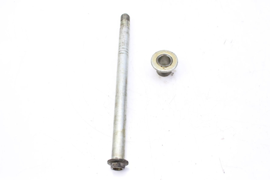 photo de AXE ROUE AVANT SUZUKI SV S 650 (1999 - 2002) - Détail de la pièce