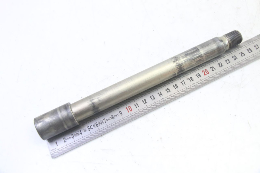 photo de AXE ROUE AVANT YAMAHA TDM ABS 900 (2002 - 2014) - Zoom état d’usage