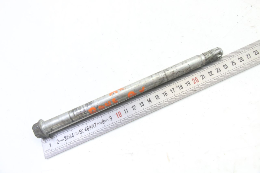 photo de AXE ROUE AVANT YAMAHA TDR DELTABOX 125 (1997 - 2003) - Zoom état d’usage