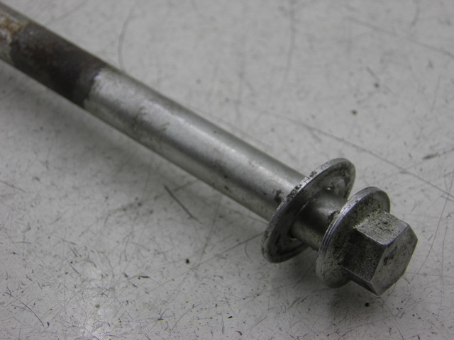 photo de AXE ROUE AVANT TNT MOTOR ROMA 10' 4T 50 (2007 - 2018) - Zoom état d’usage