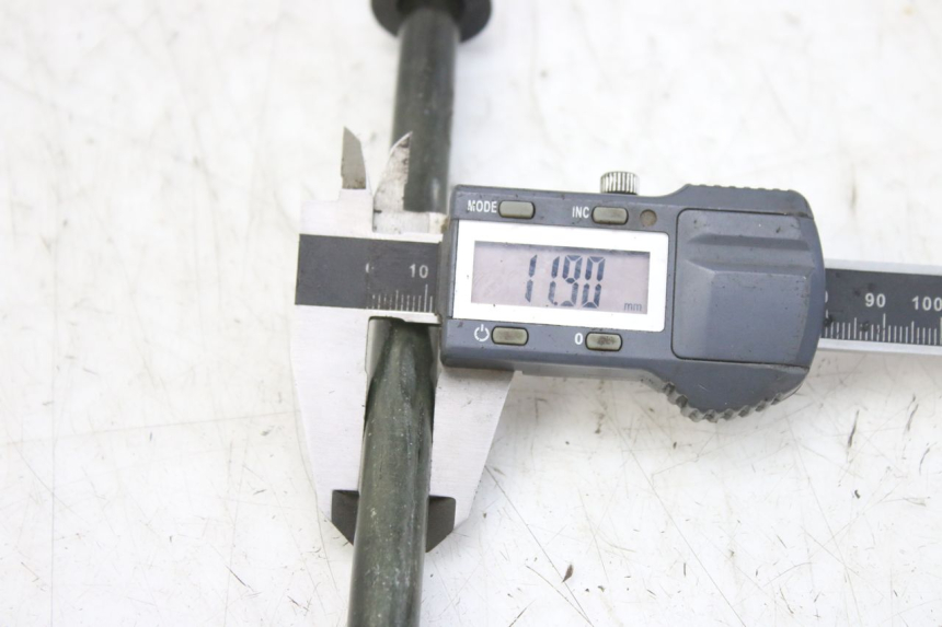 photo de AXE ROUE AVANT PEUGEOT TWEET 4T 50 (2010 - 2014) - Zoom état d’usage