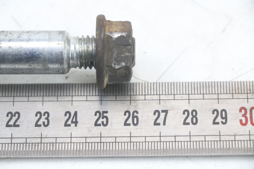 photo de AXE ROUE AVANT PIAGGIO TYPHOON 80 (1994 - 1997) - Zoom état d’usage