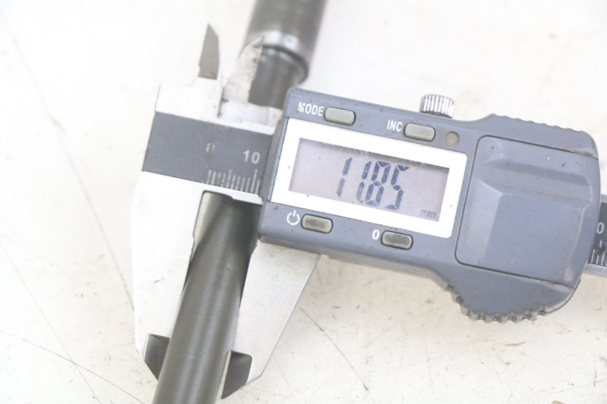 photo de AXE ROUE AVANT MOTRAC URBAN 4T 50 (2016 - 2024) - Zoom état d’usage