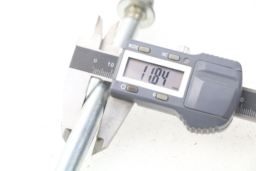 photo de AXE ROUE AVANT PEUGEOT V-CLIC VCLIC 50 (2007 - 2013) - Autre angle de vue