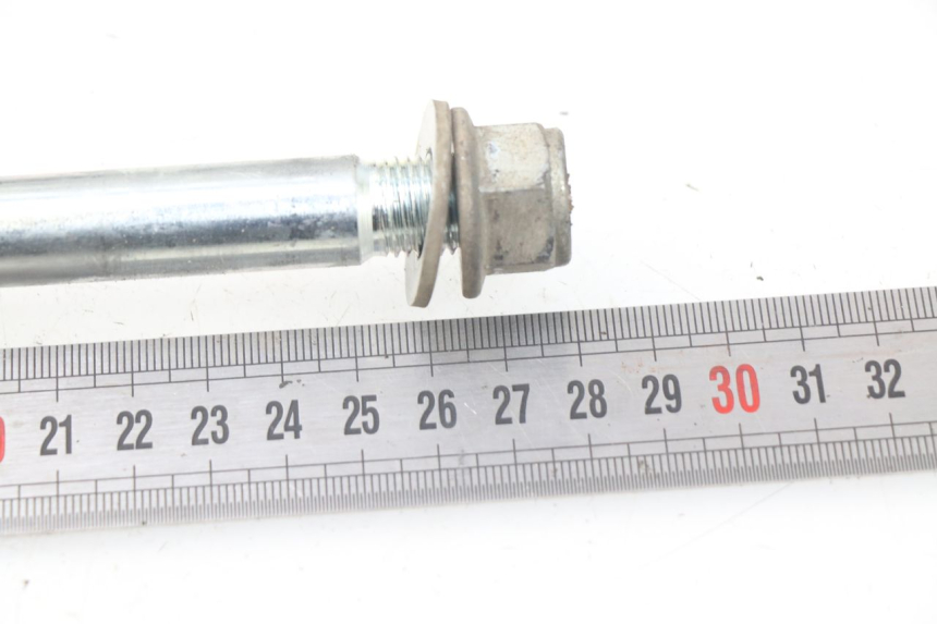 photo de AXE ROUE AVANT PEUGEOT VIVACITY NEW 4T 50 (2008 - 2017) - Détail de la pièce