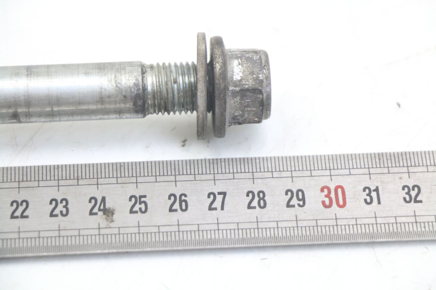 photo de AXE ROUE AVANT PEUGEOT VIVACITY 125 (2010 - 2017) - Autre angle de vue