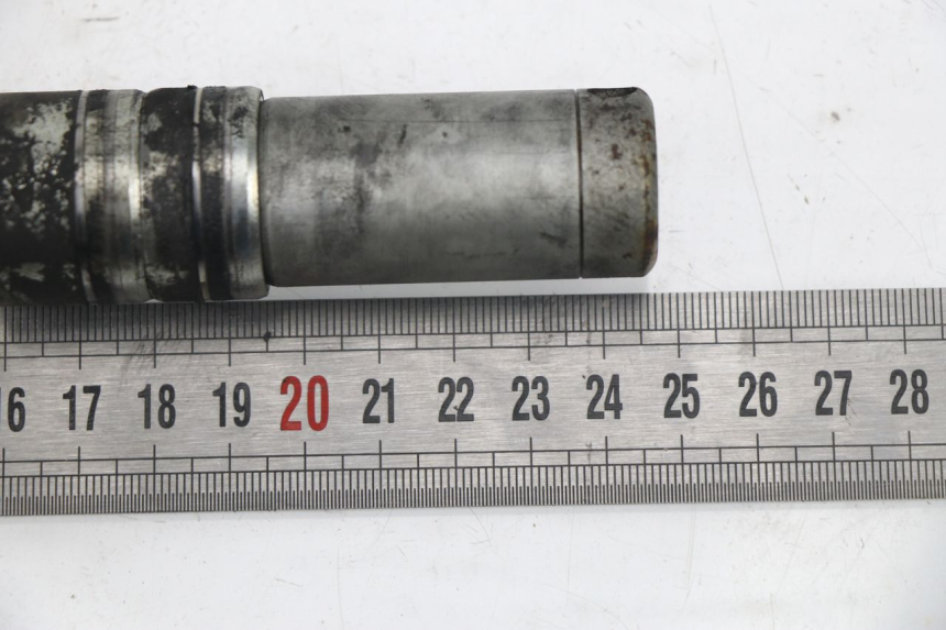 photo de AXE ROUE AVANT HONDA VTR F FIRESTORM 1000 (1997 - 2001) - Autre angle de vue