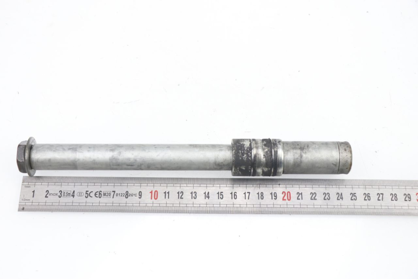 photo de AXE ROUE AVANT HONDA VTR F FIRESTORM 1000 (1997 - 2001) - Gros plan technique