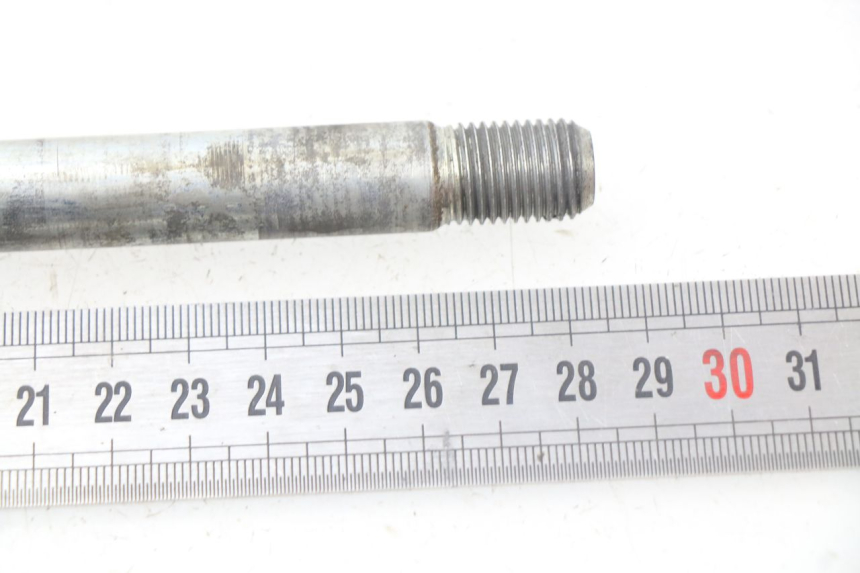 photo de AXE ROUE AVANT YAMAHA XMAX X-MAX 125 (2006 - 2009) - Détail de la pièce