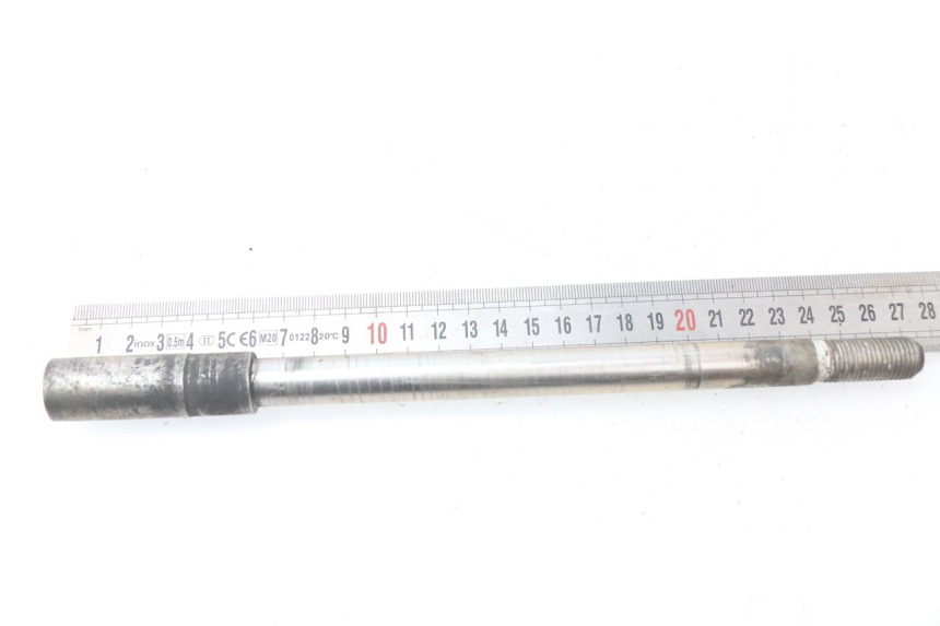 photo de AXE ROUE AVANT YAMAHA X-MAX XMAX 125 (2010 - 2013) - Zoom état d’usage