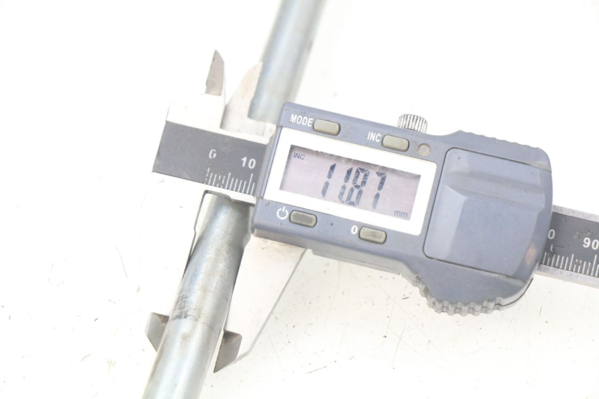 photo de AXE ROUE AVANT TGB X-MOTION XMOTION 125 (2008 - 2014) - Autre angle de vue