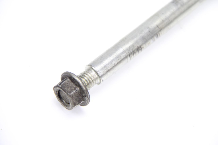 photo de AXE ROUE AVANT PIAGGIO X9 125 (2000 - 2003) - Zoom état d’usage