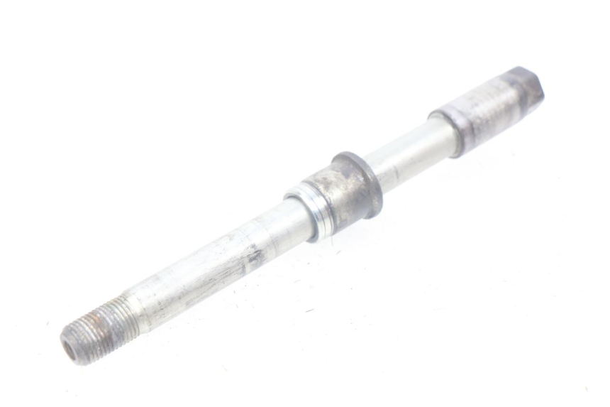 photo de AXE ROUE AVANT SUZUKI XF FREEWIND 650 (1997 - 2003) - Gros plan technique