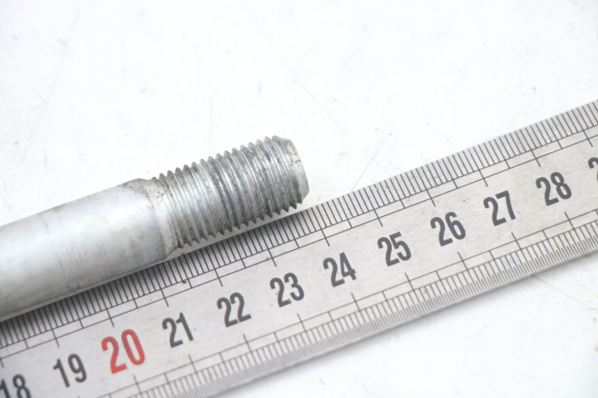 photo de AXE ROUE AVANT HONDA XLV VARADERO 125 (2000 - 2006) - Autre angle de vue