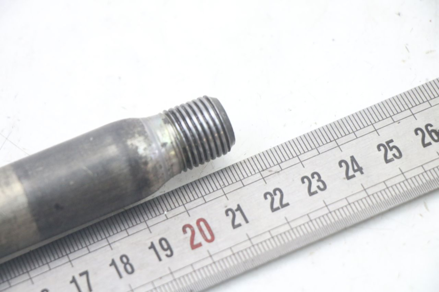 photo de AXE ROUE AVANT YAMAHA YZ-F YZF 250 (2007 - 2013) - Autre angle de vue