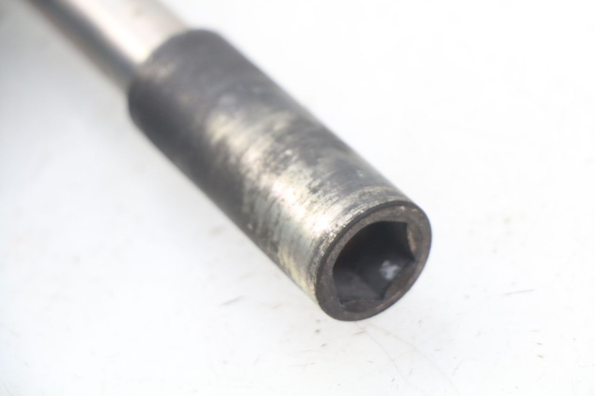 photo de AXE ROUE AVANT YAMAHA YP X-MAX XMAX 400 (2014 - 2017) - Vue d’ensemble