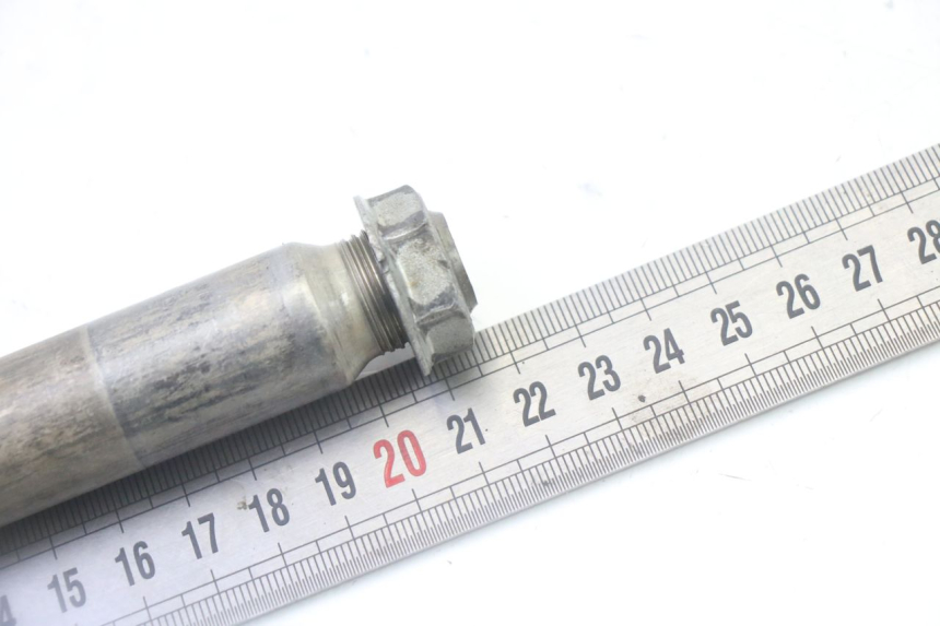 photo de AXE ROUE AVANT YAMAHA YZF YZ-F 450 (2014 - 2016) - Autre angle de vue