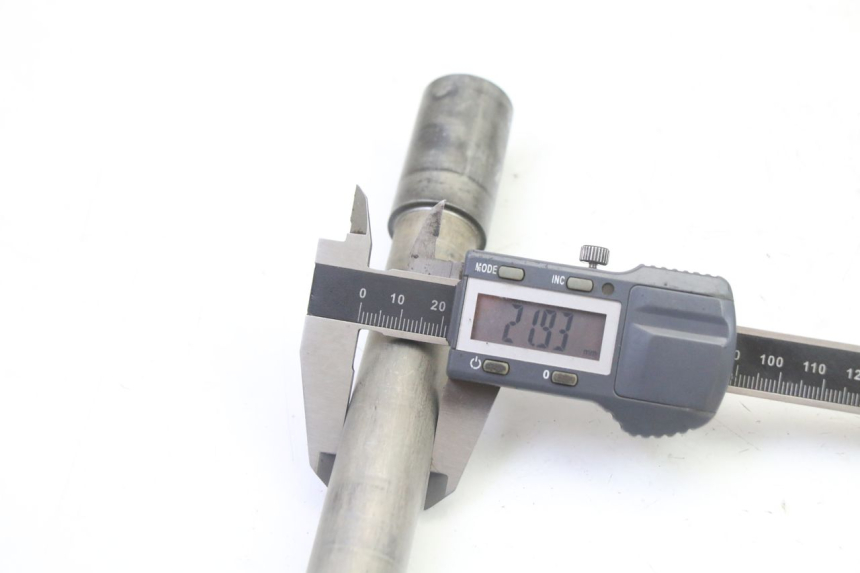 photo de AXE ROUE AVANT YAMAHA YZF YZ-F 450 (2014 - 2016) - Vue d’ensemble