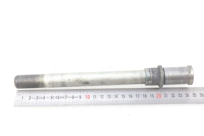 photo de AXE ROUE AVANT KAWASAKI Z S 750 (2003 - 2006) - Zoom état d’usage