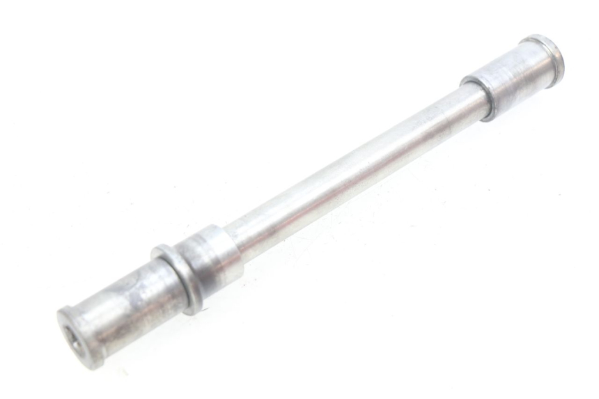 photo de AXE ROUE AVANT KAWASAKI ZR7 ZR-7 S 750 (1999 - 2004) - Gros plan technique