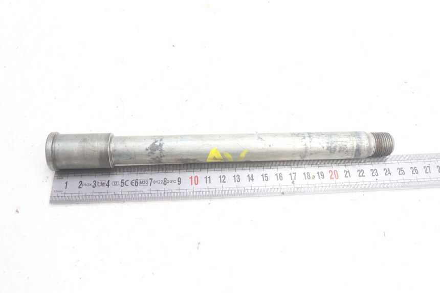 photo de AXE ROUE AVANT KAWASAKI ZZR 600 (1995 - 2004) - Zoom état d’usage